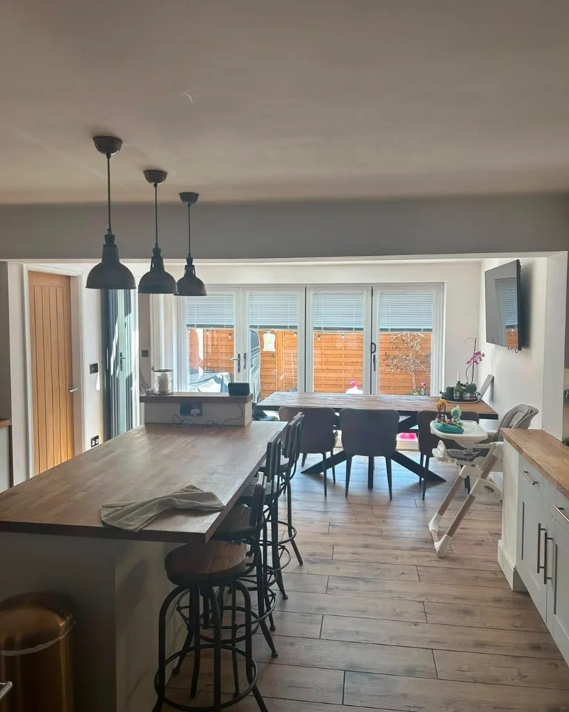 Professional domestic and commercial cleaning service in Batley, West Yorkshire